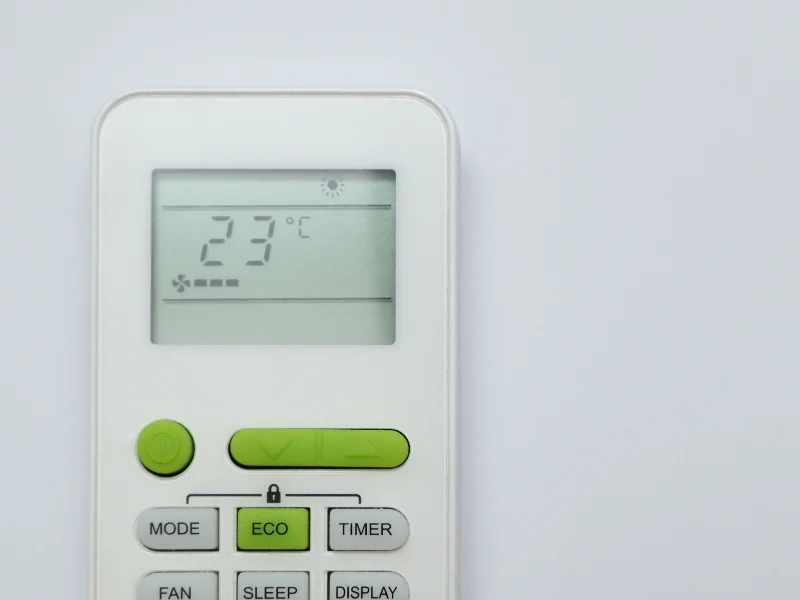 Image of thermostat set to 23 degrees Celsius, representing optimal temperature during Melbourne's summer.